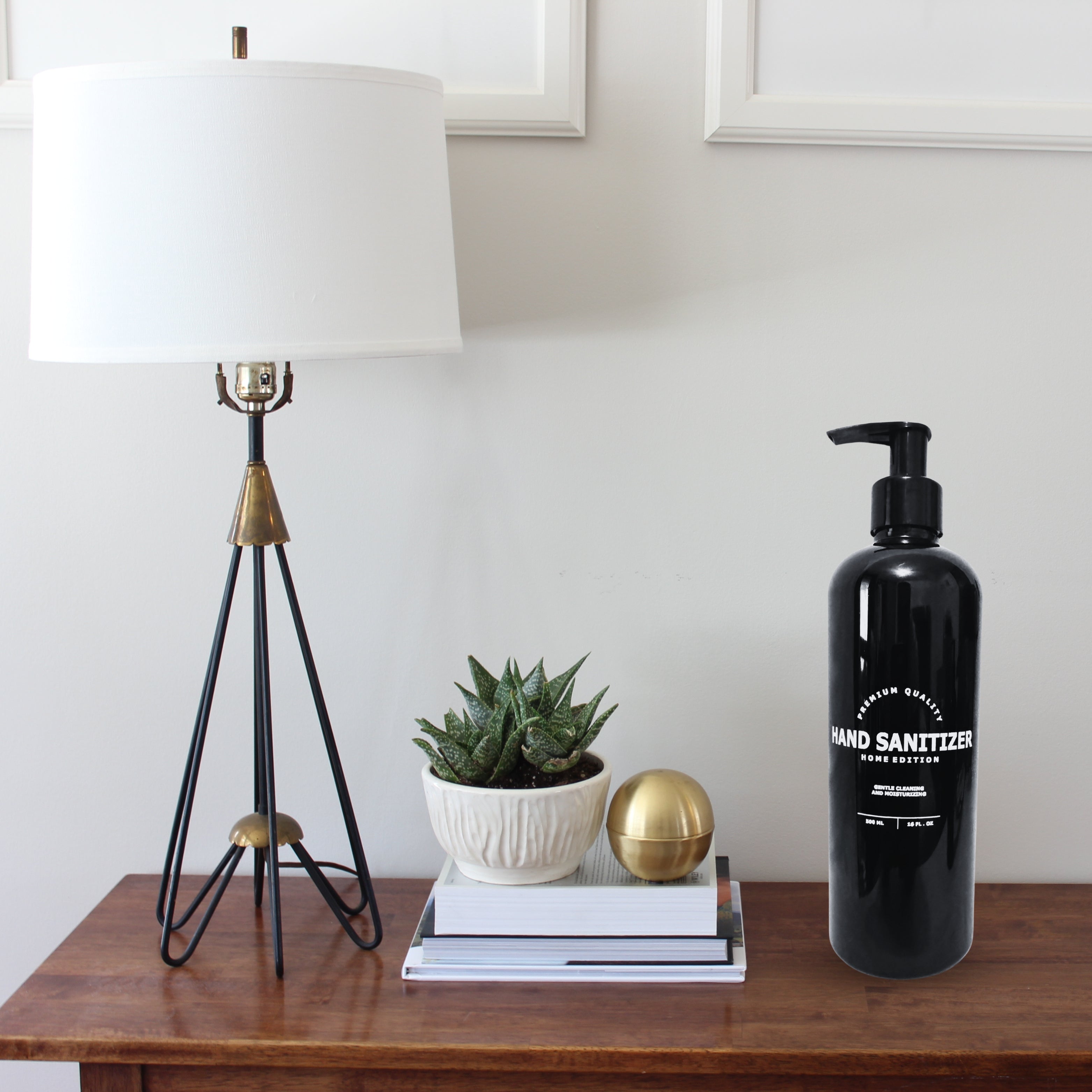 Set de Contenedores Negro con 7 Dispensadores De Líquidos